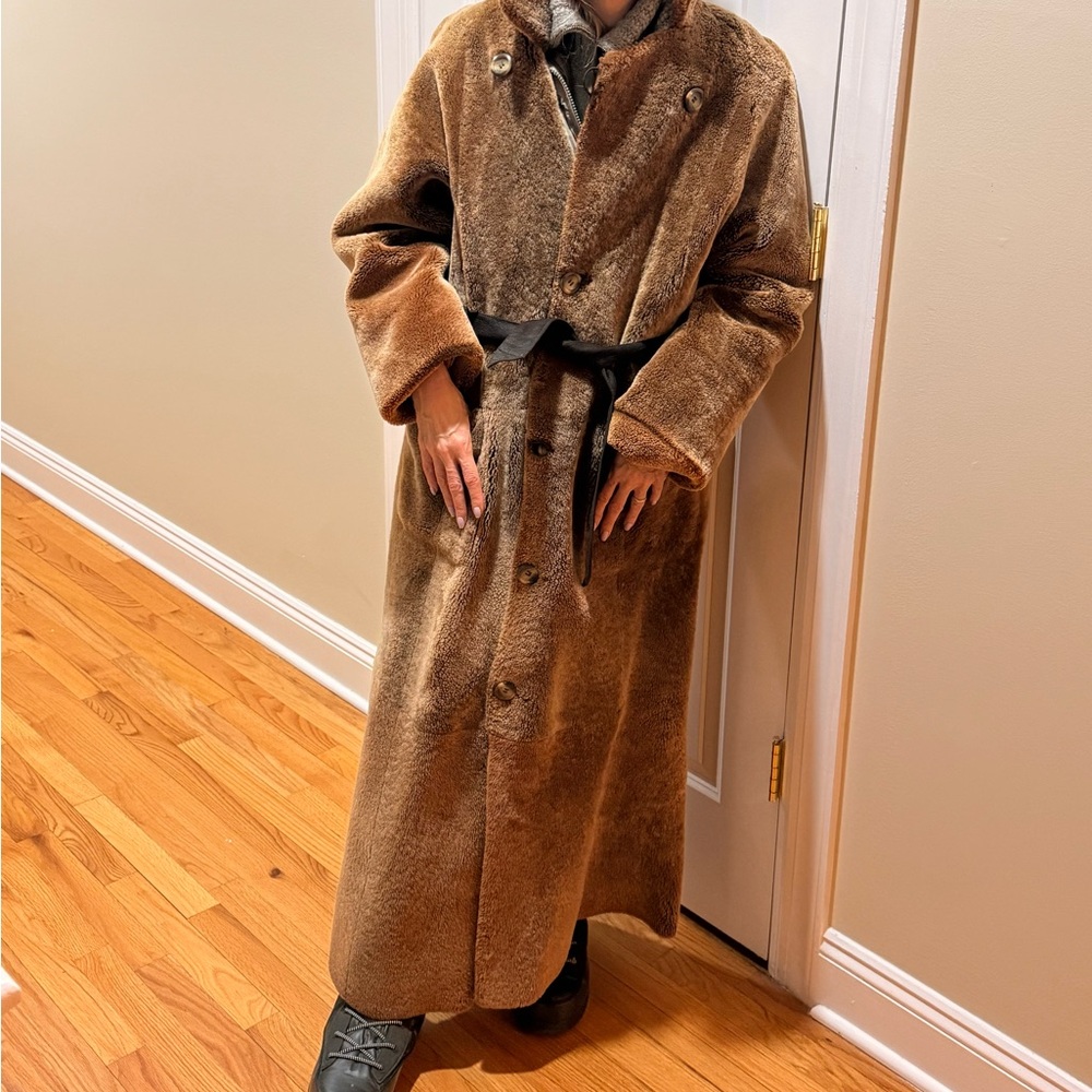 Italian Vintage Shearling Leather Coat – Long, Belted, European Style - Picture 3 of 7